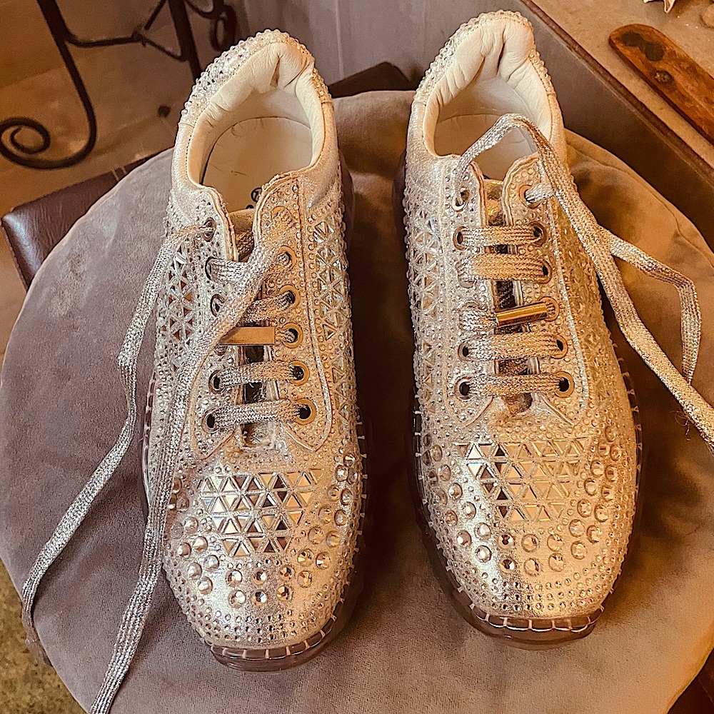 LaSheelah women’s  crystal sneakers size 7.5  lace-ups. Fraying & worn condition